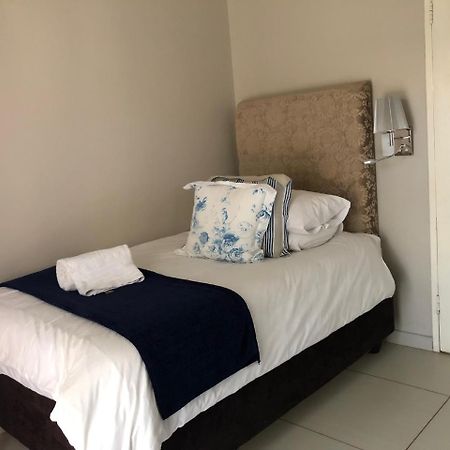 Odelia Guest House Mokopane Bagian luar foto