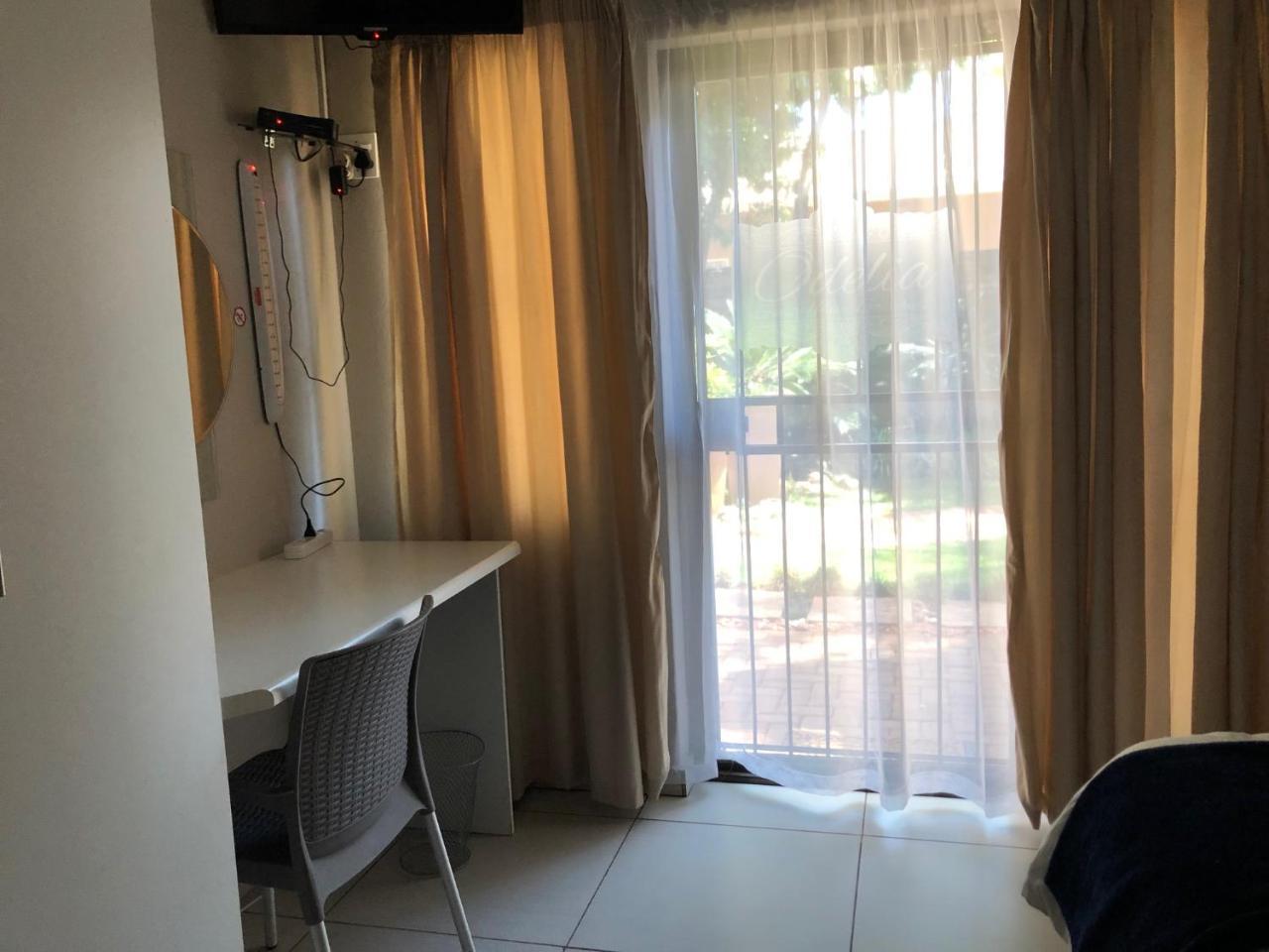 Odelia Guest House Mokopane Bagian luar foto
