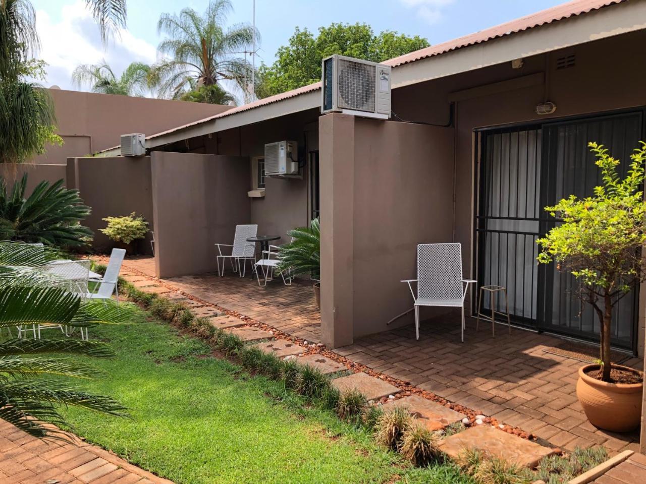 Odelia Guest House Mokopane Bagian luar foto